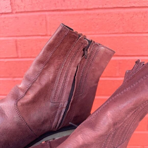 Free People $188 James Chelsea Boots Leather Cherry Chocolate sz 40 US 9 - Picture 8 of 14